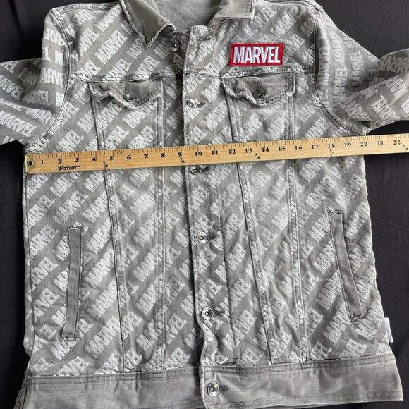 Marvel Mens Jean Jacket Medium Button Up AOP Logo Gray Denim Superhero Movies - Picture 7 of 10